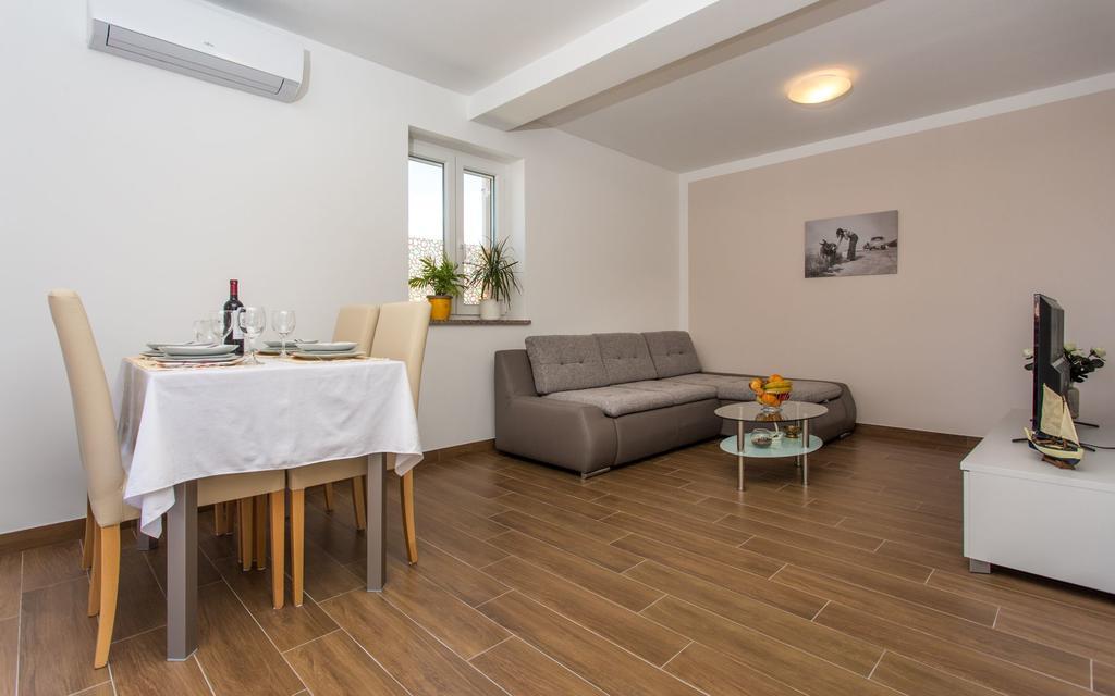 Apartment Franka Klimno Εξωτερικό φωτογραφία